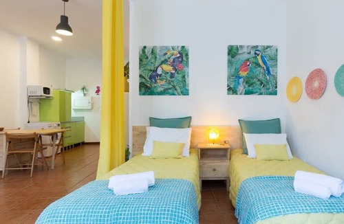 Uniao de Freguesias do Centro Apartment | Rustic Bright Flat by HostWise