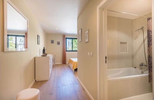 Santa Maria Maior Apartment | Funchal SilverWood Apartment by LovelyStay