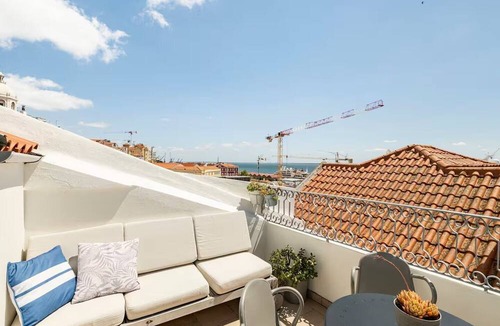 Santo Estevao Apartment | Historic Center Alfama, Wifi, Transport, 3rd floor
