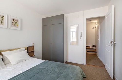 Santo Estevao Apartment | Historic Center Alfama, Wifi, Transport, 3rd floor