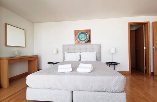 Parque das Nacoes Apartment | High Floor Apartment in Tower with Panoramic Balcony Over Rio EXPO09
