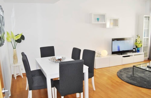 Parque das Nacoes Apartment | High Floor Apartment with River View Parque Nacoes Expo13