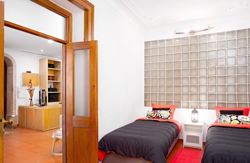 Sacramento Apartment | In Chiado, heart of Lisbon, the space and comfort of a family apartment.