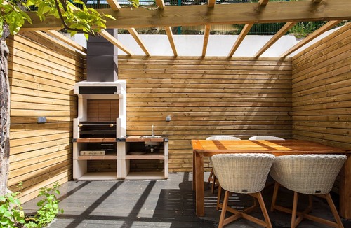 Pena Apartment | Charming Terrace - Freedom