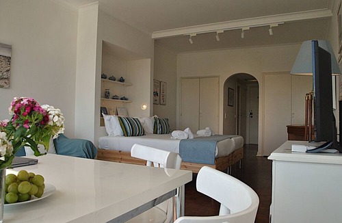 Estoril Apartment | RENT4REST ESTORIL BEACHFRONT APARTMENT - STUDIO