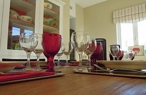 Cascais Apartment | Luxury 6 Person House with Private Garden, 2 min walk from square with ametities