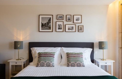 Uniao de Freguesias do Centro Apartment | Virtudes City Lofts - Suite with Balcony - View over the river
