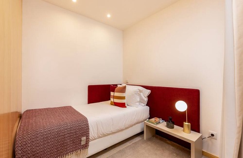 Santa Marinha Apartment | High Classe One Bedroom Apt for 3 - River View 3