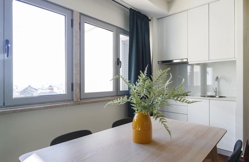 Santo Antonio Apartment | Divine Port's Wine in Lisbon by Misha's Place (2B)