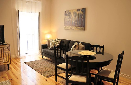 Setubal Apartment | Fully equipped air-conditioned apartment in central Setúbal