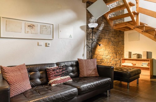 Lousa House | Cerdeira - Home for Creativity