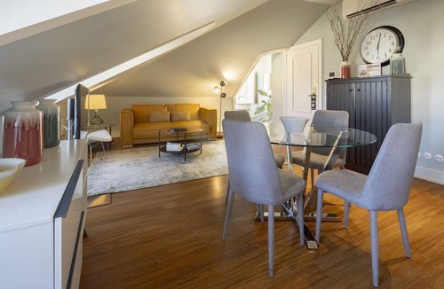 Encarnacao Apartment | Chiado Camões - Lisbon Best Apartments