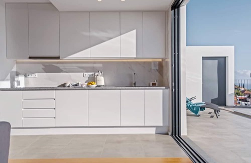 Santa Maria Maior Apartment | Atlantic Bloom by Homie
