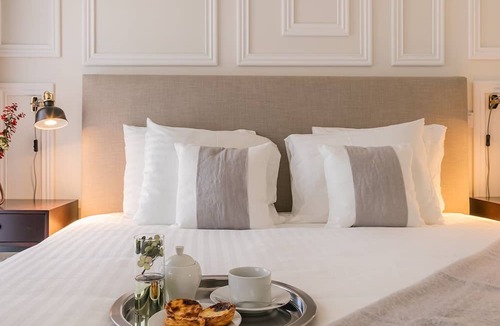 Bairro Alto Apartment | Central 2BDR Apartment with Balcony by LovelyStay