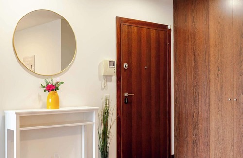Santa Marinha Apartment | Modern & Spacious Flat with Garage by HostWise