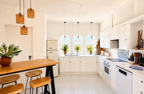 Salema Villa | Spectacular Clifftop 180° Oceanview Villa - Salema Beach ★