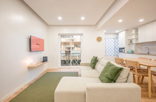 Cacilhas Apartment | GuestReady - Modern Comfort in Almada