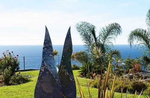 Arco da Calheta House | Ferienvilla mit Infinity Pool by Interhome