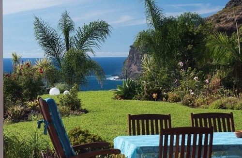 Arco da Calheta House | Ferienvilla mit Infinity Pool by Interhome