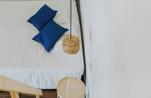 Peso Apartment | Private 30 m² suite with garden access, private bathroom and equipped kitchenette. Shared seasonal pool, barbecue, fire pit and telescope. Free parking. Breakfast on request. Pets: €7/night.