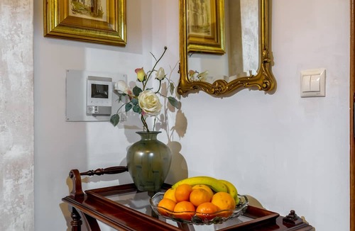 Carcavelos Apartment | 'Simbiose' Room with Balcony, Wi-Fi and Air Conditioning