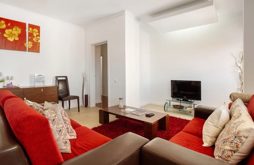 Santa Maria Maior Apartment | Apartment 'Funchal Centre Bliss - Soulful Stays' with Sea View, Shared Terrace and Wi-Fi