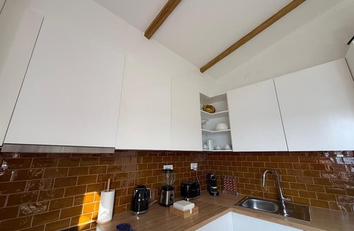 Vila de Frades House | Holiday Home 'Casa Vila De Frades' with Private Terrace, Private Garden and Wi-Fi