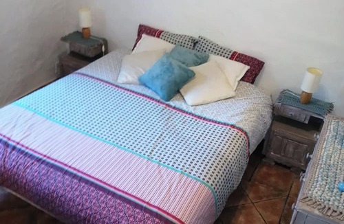 Barracao Cabin | A beautiful Portuguese farmhouse in the hills of Monchique, surrounded by nature.