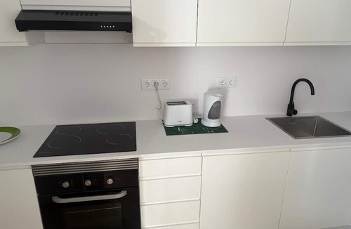 Minde Apartment | Apartment 'House Guest Confort Vila Minde' with Wi-Fi and Air Conditioning