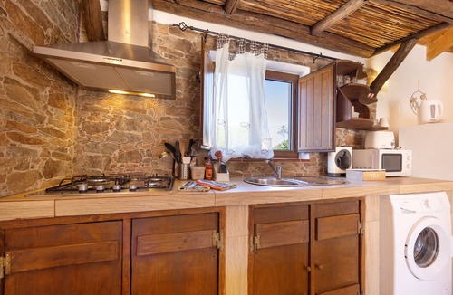 Monte Novo Villa | Villa 'Coureladaltura 2' with Mountain View, Wi-Fi and Air Conditioning