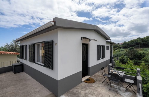 Sao Jorge House | Casa Colibrí – A Welcoming Retreat in Santana