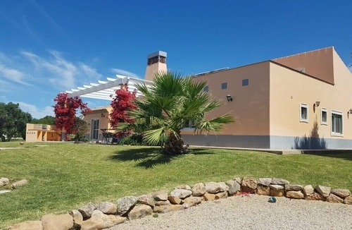 Moncarapacho e Fuseta Villa | Villa in Moncarapacho with swimming pool