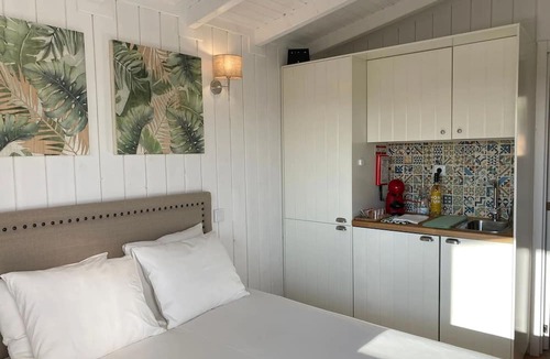 Melides House | Cozy 1-bedroom bungalow in charming Melides with AC
