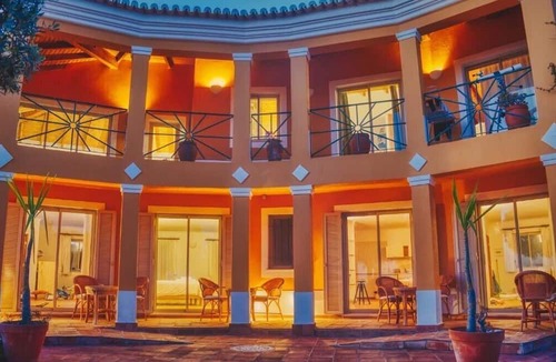 Calicas Apartment | Studio apartment with pool Meia Praia beach, Lagos