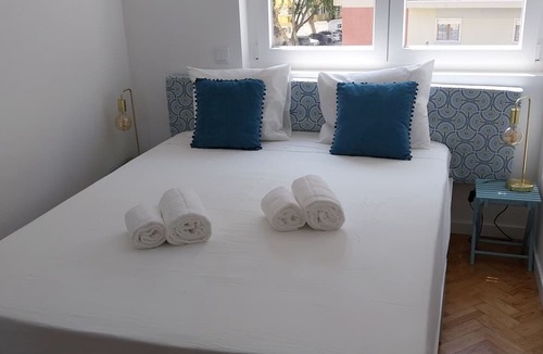 Lumiar Apartment | 2BDR Flat 5min walk to subway & green park