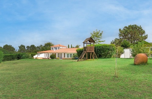 Baiona Villa | Villa 'Sítio das Rolas - Selão da Eira' with Sea View, Private Pool in Ample Green Space and Wi-Fi