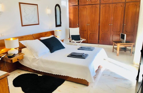 Caramujeira Villa | Casa Velha Videira, 4 Bedroom House With Swimming Pool Near Praia da Marinha