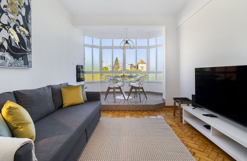 Alges House | Peaceful Algés Family Home