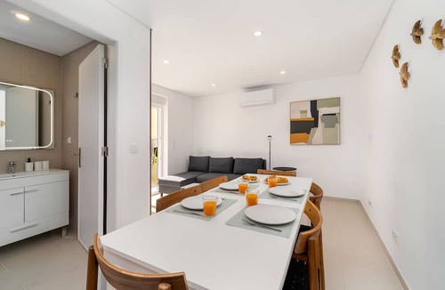 Alges House | Peaceful Algés Family Home
