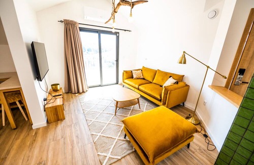 Serta Apartment | Mira D'Ouro Serta