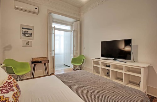 Sao Sebastiao da Pedreira Apartment | Amoreiras Luxurious Apartments