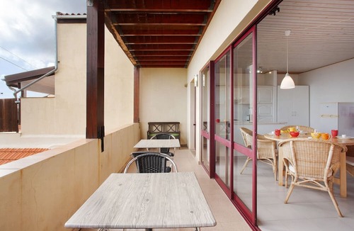 Canico Apartment | Apartment 'Casa Conny' with Sea View, Balcony and Wi-Fi