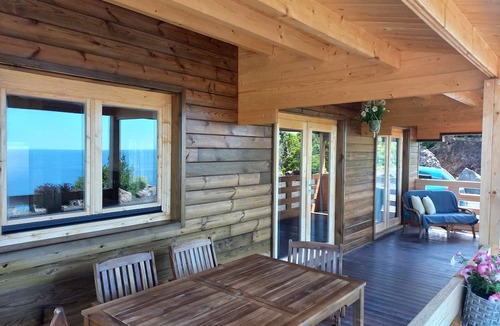 Madalena Villa | Pico Terrace