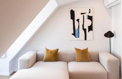 Sao Jorge de Arroios Apartment | The Haus - Santa Barbara II