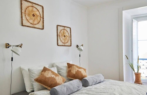 Mouraria Apartment | Baixa & Alfama at your Doorstep, Terrace & Air/Con