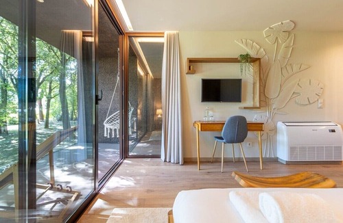 Barroselas House | Tree Retreat Bungalow | Private Garden & Pool