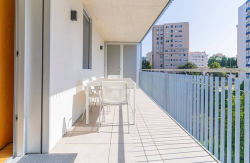 Vila Nova de Gaia Apartment | Infante Studio w/Parking by LovelyStay