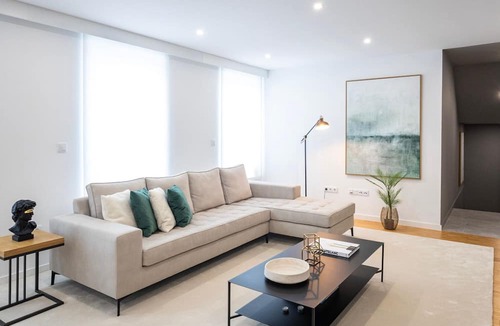 Santa Marinha Apartment | Morro Premium Apartment w/Free Parking
