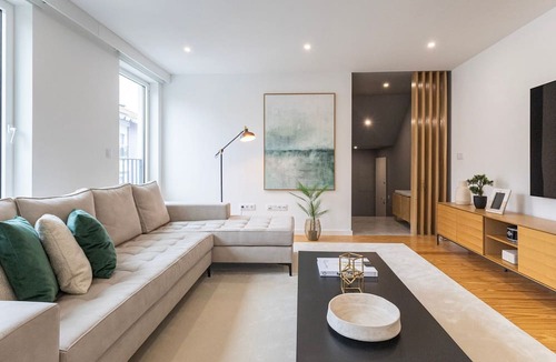 Santa Marinha Apartment | Morro Premium Apartment w/Free Parking