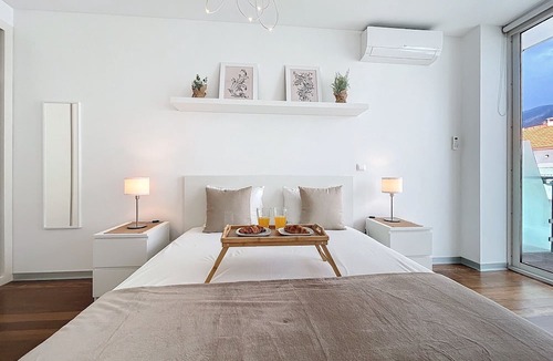 Se Apartment | Acanto Loft by Atlantic Holiday